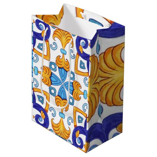Sicilian Vibrant Majolica Scrollwork Mediterranean Medium Cadeauzakje (Voorkant Gekanteld)