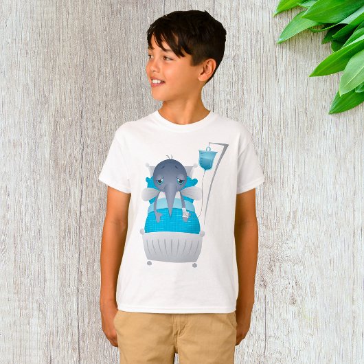 Sick Mosquito in het ziekenhuis T-Shirt