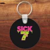 Sick Seven Meme Tee Six Seven Fun Wordplay Drip  Sleutelhanger (Voorkant)