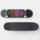 Side Hustle vs. Grind Dancing Neon Roze Tekst Persoonlijk Skateboard (Horizontaal)