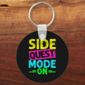 Side Quest-modus Aan Grappige Rave Edm Festival Ga Sleutelhanger (Voorkant)