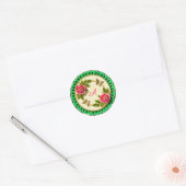 Siergroene randplaat met roze roos ronde sticker (Envelop)