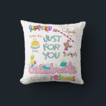 Sierkussen, Happy Birthday Friends Family Throw Kussen<br><div class="desc">Home > Home Décor > Kussens & poufs > Sierkussennen Baby en Kinderen > Nursery & Kinderen Room Décor > Kussens & poufs</div>