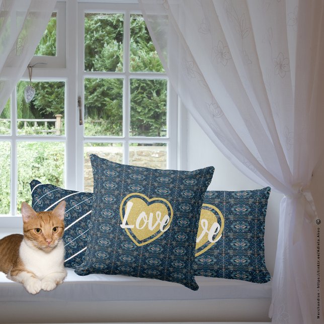 Sierkussen - LIEFDE van Dichteres Adiela Akoo Kussen (Blue Stripe Throw Pillows by Poet Adiela Akoo. Love it? Get it! Browse my store for more great buys!)