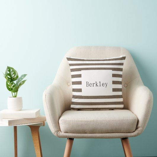 Sierkussen met bruine en witte streep (Stoel)