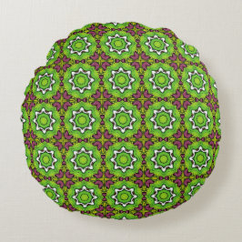 sierkussen met een geometrisch patroon rond kussen