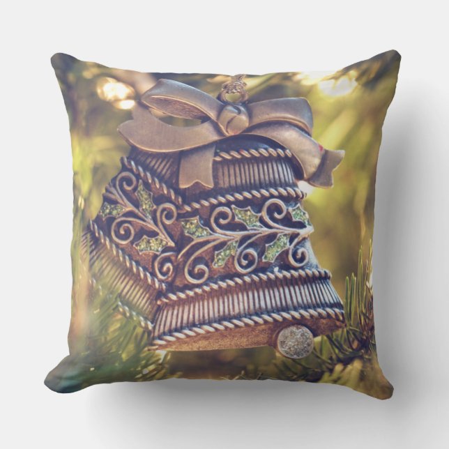 Sierkussen met kerstbal (Voorkant)