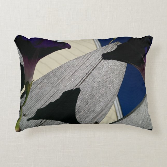 Sierkussen met Paars Floral Design" Accent Kussen (Voorkant)