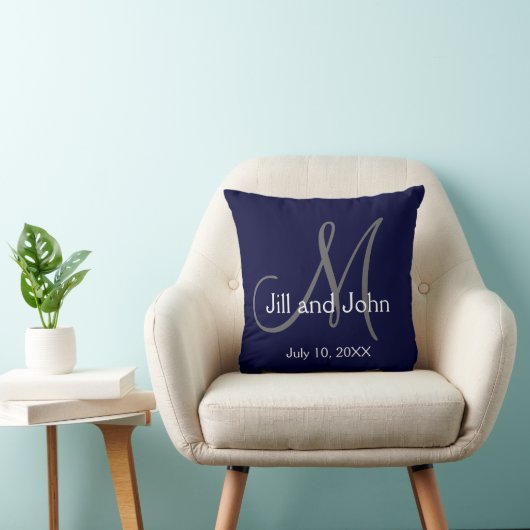 Sierkussen Navy Blue Monogram Wedding Keepomwille (Stoel)