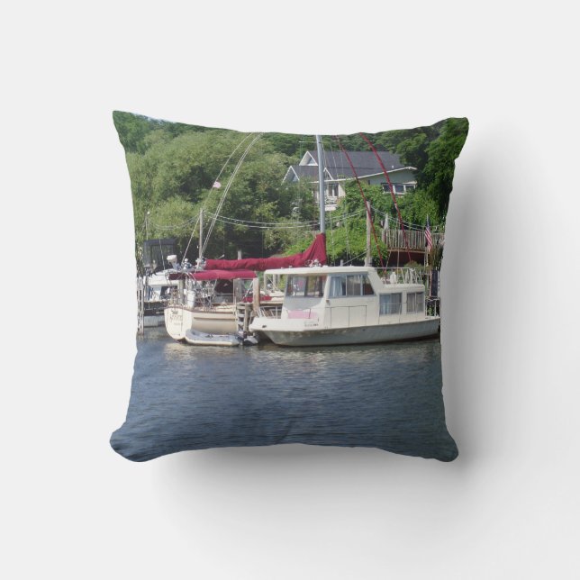 Sierkussen van Beauful Boats (Voorkant)