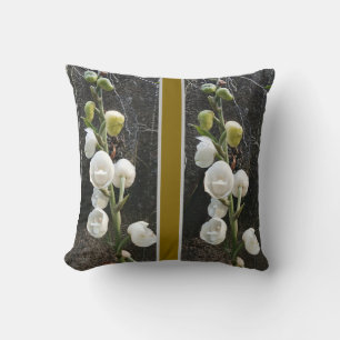 Sierkussen van de witte bloemen