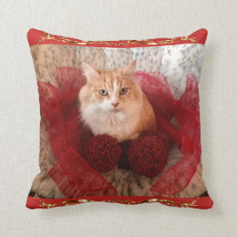 Sierkussen van fluffy Cat en Red Ribbon
