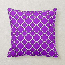 Sierkussen van Paars Quatrefoil