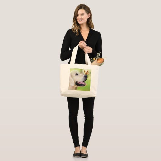 Sierkussen voor labrador en vlinder grote tote bag (Voorkant (model))