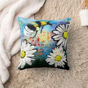Sierkussen - Whimsical Bumble Bee & Daisies
