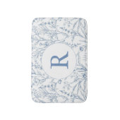 Sierlijke Blauwe & Witte Bloemen Monogram Badmat (Voorkant Verticaal)