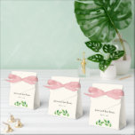 sierlijke bloemenbruiloft dank u bedankdoosjes<br><div class="desc">Mooie sierlijke en stijlvolle Wedding Thank You Favor Box voor uw speciale dag, met een met de hand getekende bloem in rode en roze kleuren met een kleine hoeveelheid groen. Verfijnd, sierlijk en zeer stijlvol ontwerp geschikt voor het hele jaar door, voor elk seizoen.. Een modern en modieus ontwerp met...</div>