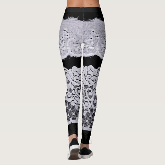 Sierlijke witte kant, geïsoleerde zwarte achtergro leggings (Achterkant)