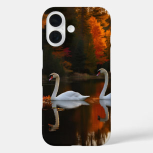 Sierlijke witte zwanen glijden over herfstvijver iPhone 16 hoesje