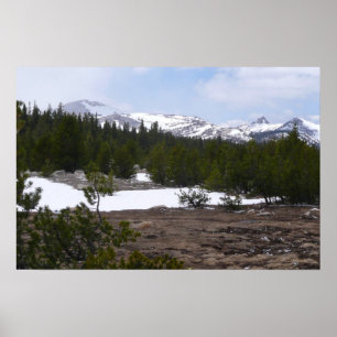 Sierra Nevada-bergen en sneeuw bij Yosemite Poster