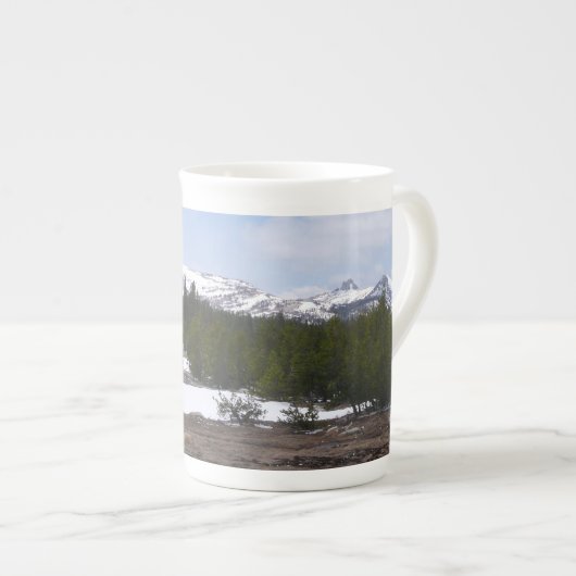 Sierra Nevada bergen en sneeuw op Yosemite Porselein Kop (Voorkant rechts)
