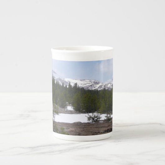 Sierra Nevada bergen en sneeuw op Yosemite Porselein Kop (Voorkant)