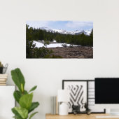 Sierra Nevada bergen en sneeuw op Yosemite Poster (Thuiskantoor)