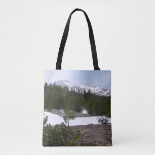 Sierra Nevada bergen en sneeuw op Yosemite Tote Bag