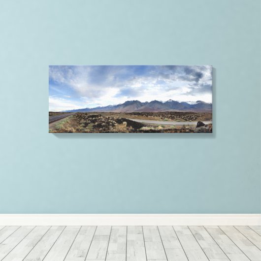 Sierra Nevada Mountains of Owens Valley Canvas Afdruk (Insitu (Houten vloer))