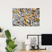 Sigaretten in asbak buiten poster (Thuiskantoor)