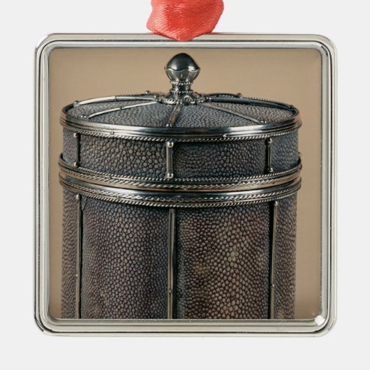 Sigarettendoos met scharnierende zijden, 1928 metalen ornament (Voorkant)