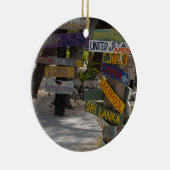 Sign Post Rum Point Grand Cayman Keramisch Ornament (Rechts)
