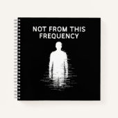 Signaal 963 - niet van deze frequentie Glitchcore Notitieboek (Voorkant)