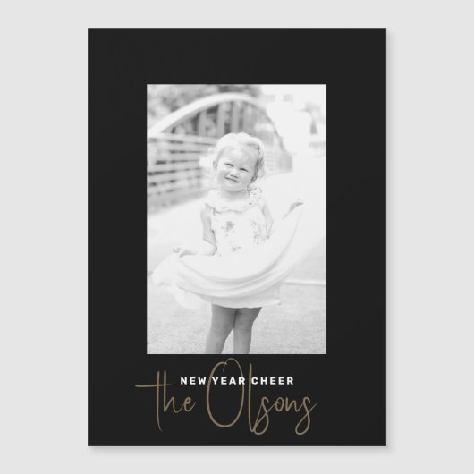 Signature Cheer Chic Black New Years Fotokaart Magnetische Uitnodiging (Voorkant)