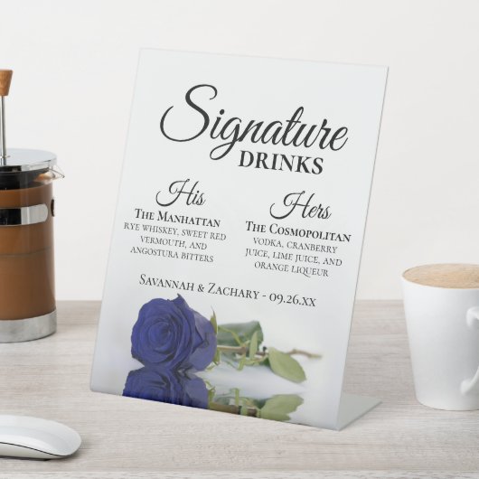 Signature Drinken Elegant Navy Blue Roos Bruiloft Reclamebord Met Voetstuk (Insitu)
