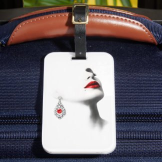 Silent Beauty – Monochrome Charcoal Art with Red  Bagagelabel