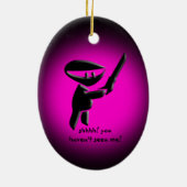 Silent Black ninja moordenaar, gewapend en gevaarl Keramisch Ornament (Achterkant)