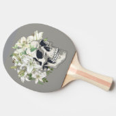 Silent Bloom: Schedel en witte lelies Tafeltennisbatje (Zijkant)