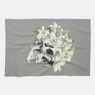 Silent Bloom: Schedel en witte lelies Theedoek
