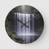 Silent Forest Waterfall – Calm Nature Landscape Ronde Klok (Voorkant)