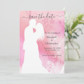 Silhouet kuspend stel roze witte bloemen save the date (Staand voorkant)