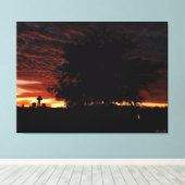Silhouet van een boom bij schemering canvas afdruk (Insitu (Houten vloer))