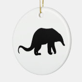 Silhouet van een miereneter keramisch ornament (Links)