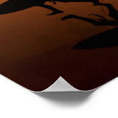 silhouet van een surfer dat vanuit het zee loopt poster (Hoek)