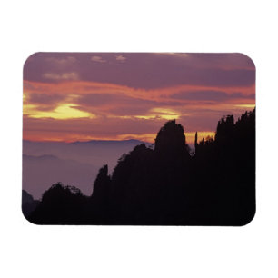 Silhouet van Mt. Huangshan (Gele Berg) bij Magneet