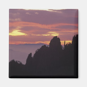 Silhouet van Mt. Huangshan (Gele Berg) bij Magneet