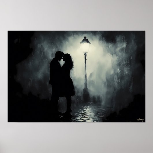 Silhouet van romantisch paar in nevelige straatlan poster (Voorkant)