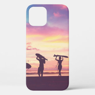 Silhouet van surfer-mensen die hun surfboa dragen Case-Mate iPhone case