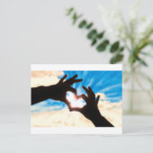Silhouette handen in hartvorm en blauwe lucht briefkaart (Staand voorkant)