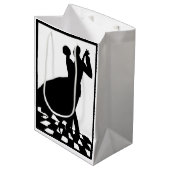 silhouette koppels dansen in het donker medium cadeauzakje (Voorkant Gekanteld)